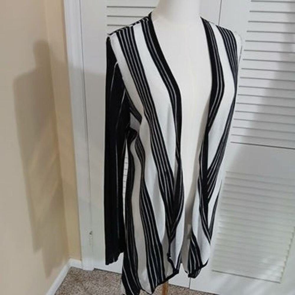Chico's 1 (US 8/10)Black & White Cotton Rayon Blend high-low Cardigan Sweater